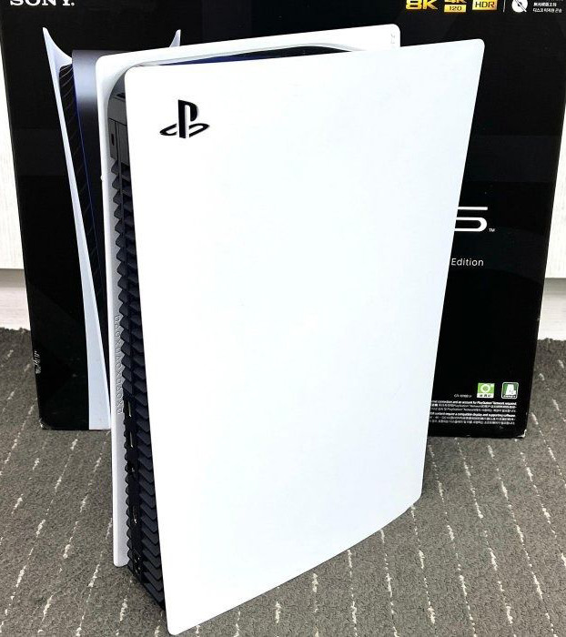 Sony PlayStation 5 PS5 數位版 825GB CFI-1218B