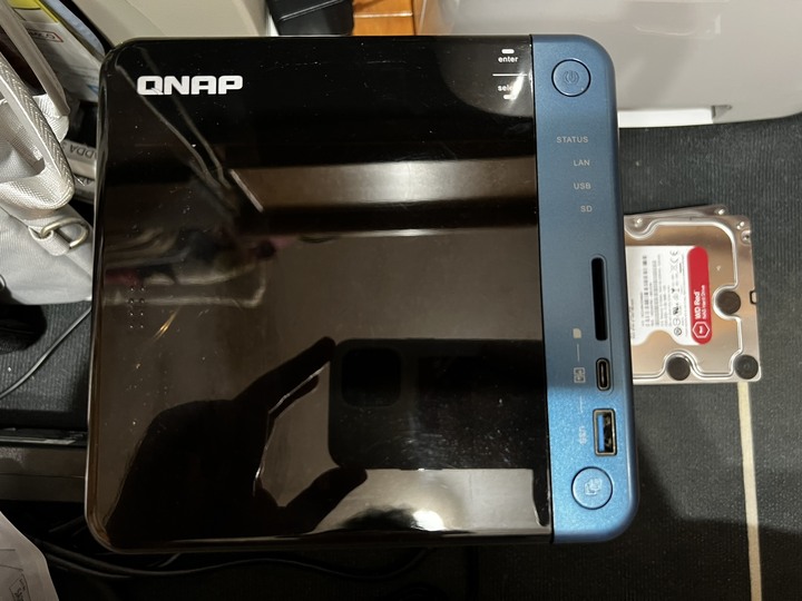 NAS QNAP TS-453B