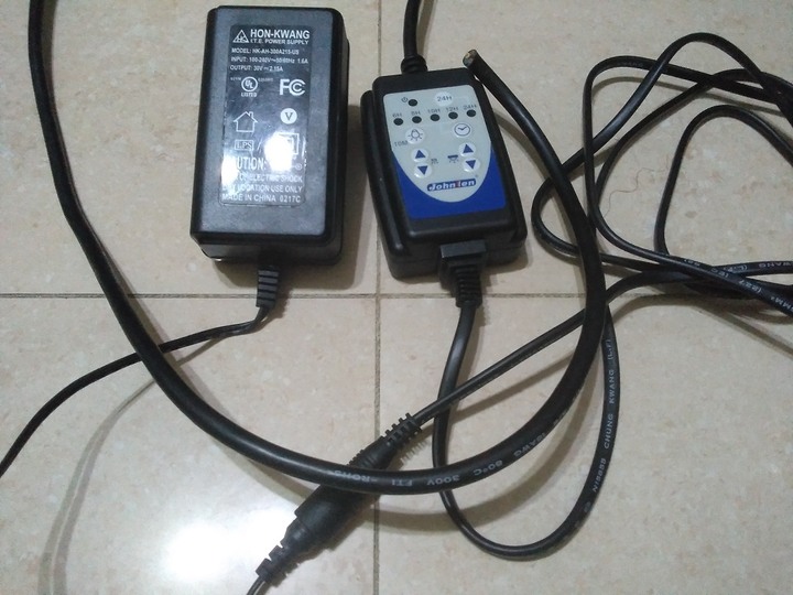 Johnlen（中藍）水族變壓器與控制器 + AV端子