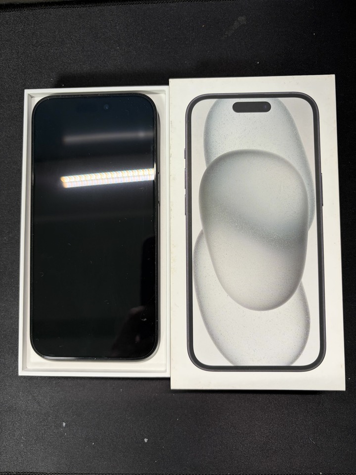 iPhone 15 256g 黑