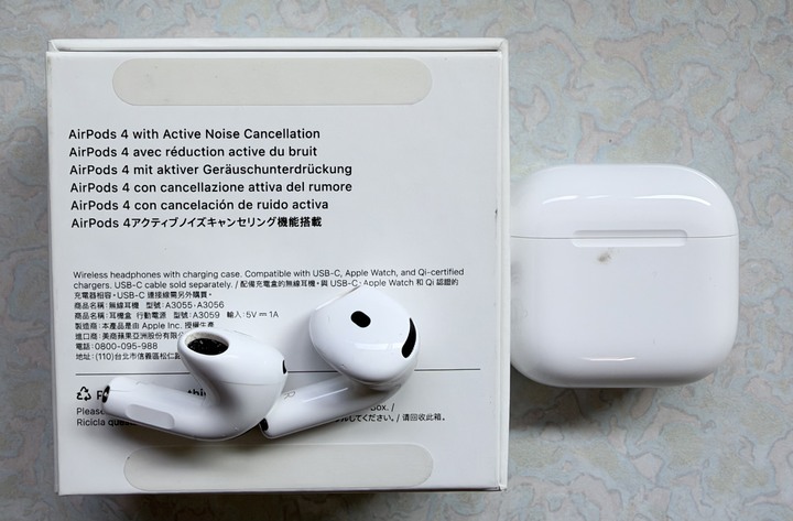 Apple AirPods 4 ANC 主動降噪版