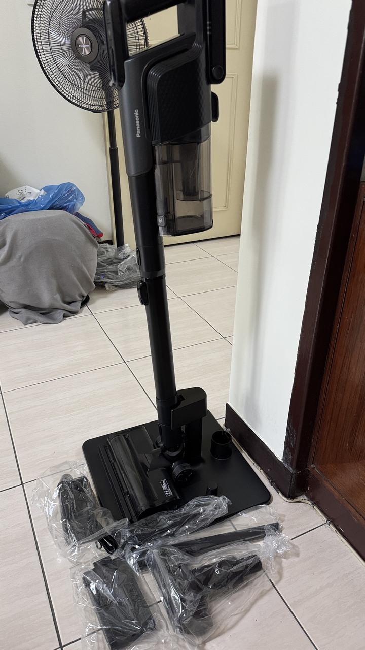 Panasonic MC-SBR70 極淨光吸塵器