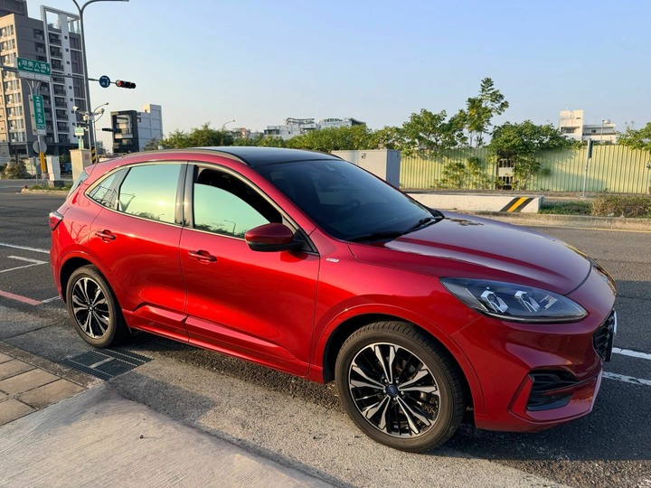 自售 2020/6 Ford Kuga 250 st-line
