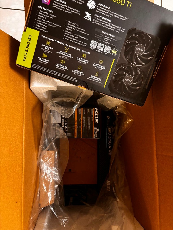 桌機 i5-13600K/32G/RTX4060Ti