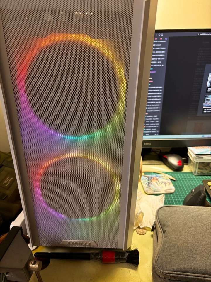 桌機 i5-13600K/32G/RTX4060Ti
