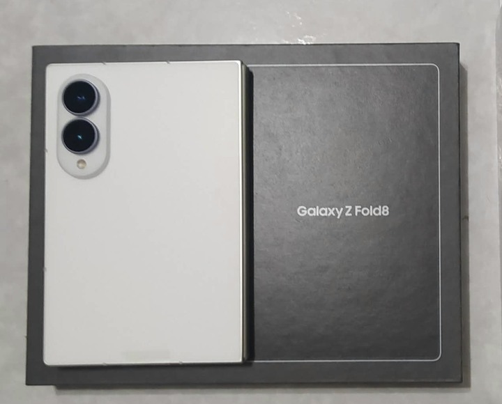 Samsung z fold8 512g 白色 保固兩年