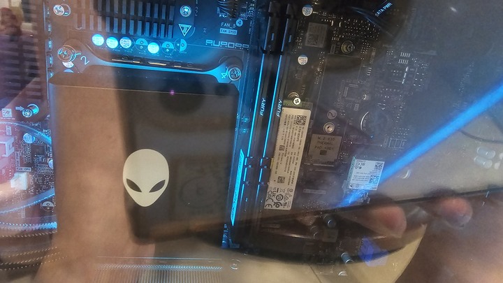 Alienware aurora ACT1250 Ultra 7 265KF 32G 5060Ti