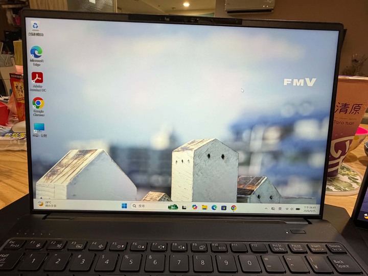 輕薄 續航 八百克 逸品 Fujitsu UA-K1 258v 32G