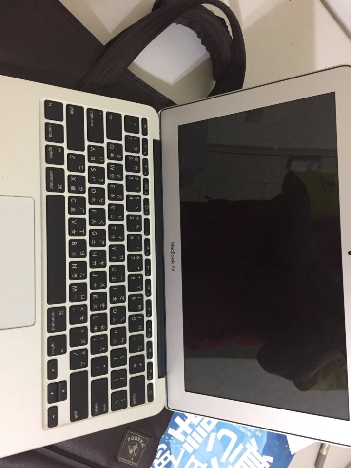 MacBook Air (11 英吋, 2010 年末)
