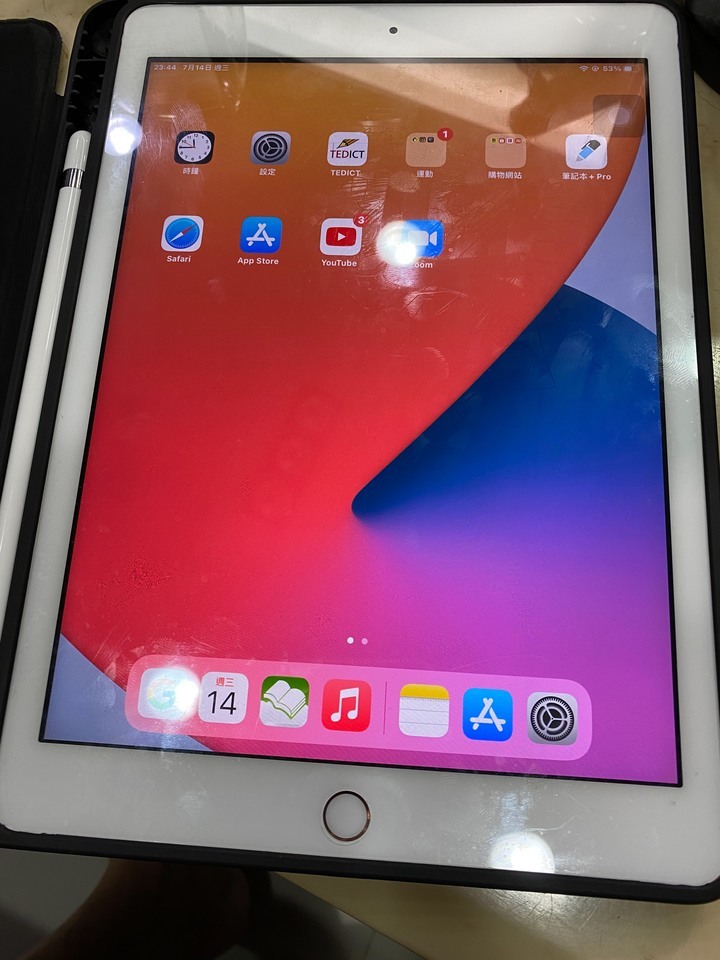 iPad. 6. 128g