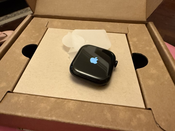 Apple Watch Series 10 （GPS +行動網路）（鋁金屬） 46 公釐
