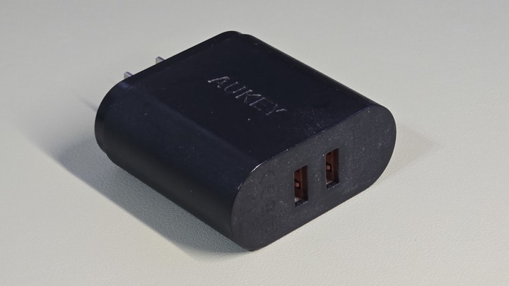 AUKEY PA-T16 雙埠 QC3.0 充電器