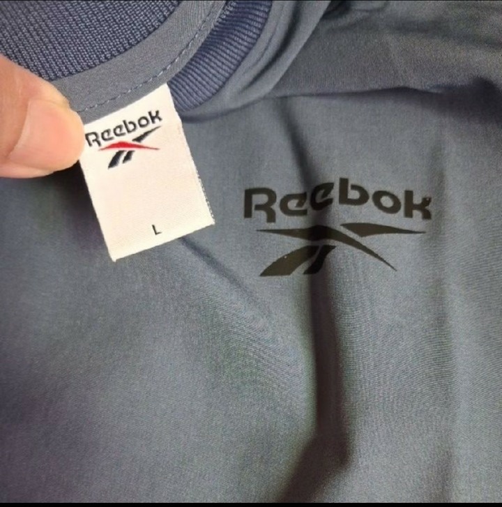 REEBOK特殊材質運動套裝韓國購買