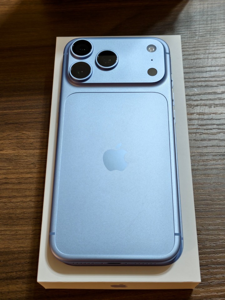 【售】拆封 Iphone 18 Pro Max 256G 冰川藍