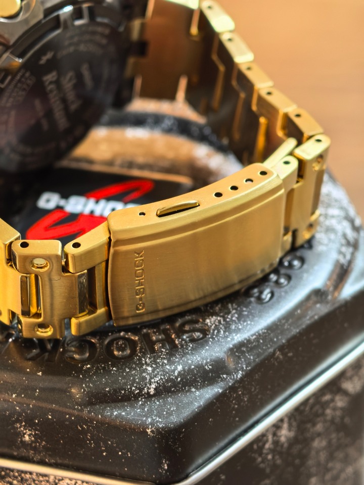 新款Casio GMW-5000GD9 金色