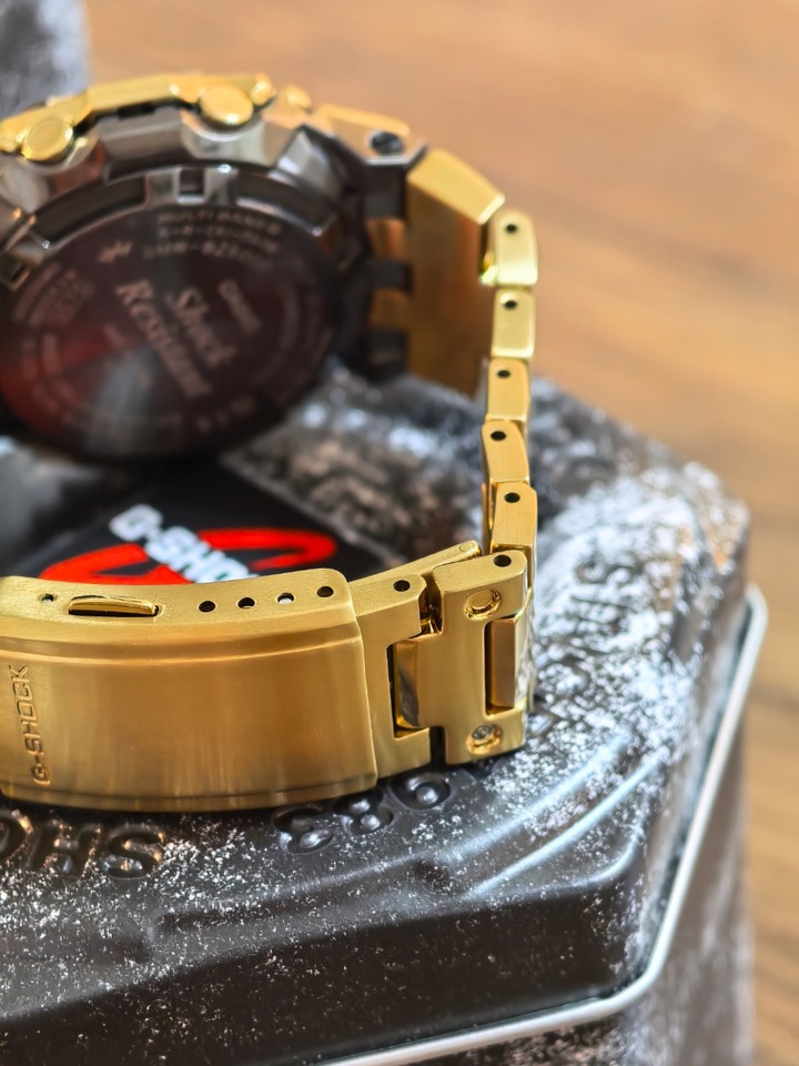 新款Casio GMW-5000GD9 金色