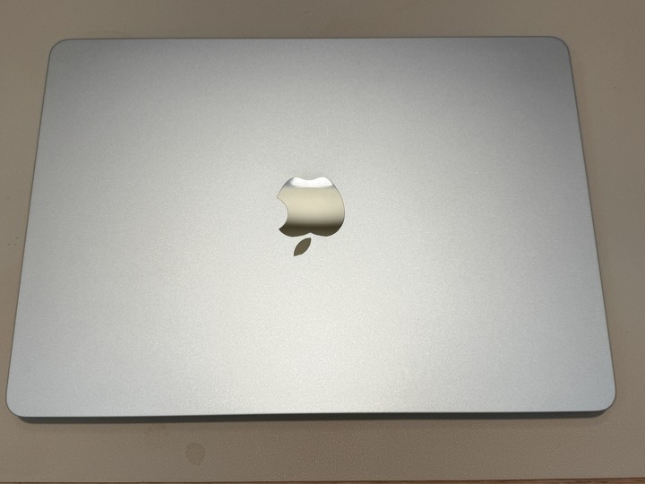 Macbook Air M2 16GB RAM 512GB SSD