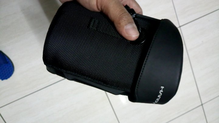 全新品（新力）。sony單眼相機鏡頭袋（可斜背肩背）