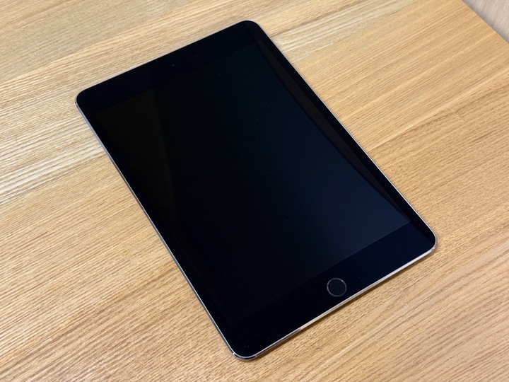 iPad mini 4 7.9吋 64g WiFi版 太空灰色