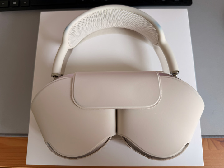 AirPods Max 2024