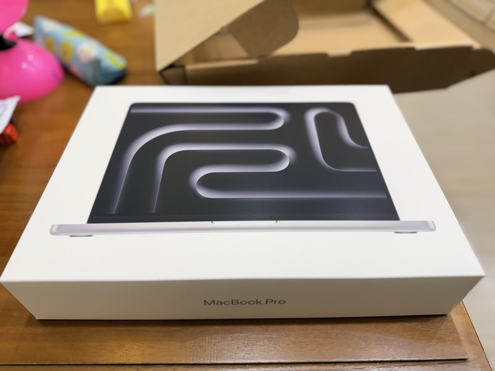 ＭacBook Pro 2019 i5 2.4G(升級版）16G 256G