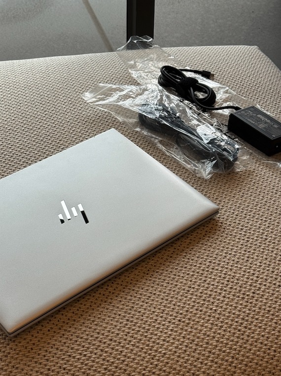 [二手] 7.5-8成新 HP EliteBook 845 G9 R9-6950HS 1TB 32GB 14吋筆記型電腦