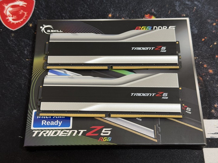 芝奇 幻鋒戟 RGB DDR5 6000 32G x 2