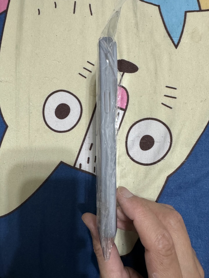 全新 iphone 15 pro max 細圈磁吸殼(親膚霧透背板)