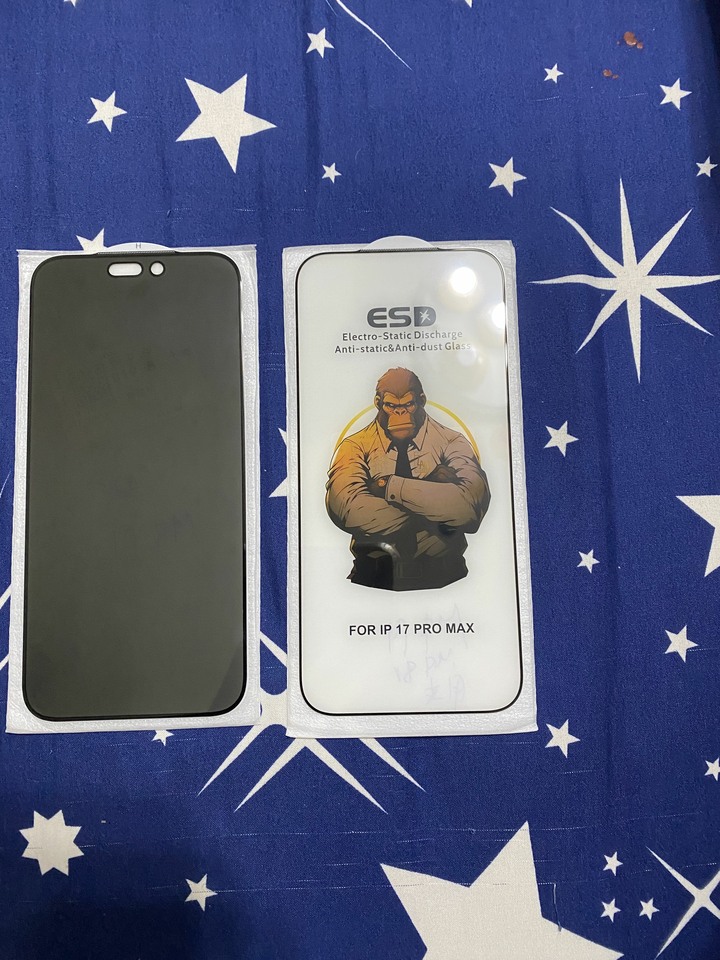 iphone 17 pro max 360度防窺跟高清保護貼（聽筒防塵）/高清可共用iphone 18 pro max