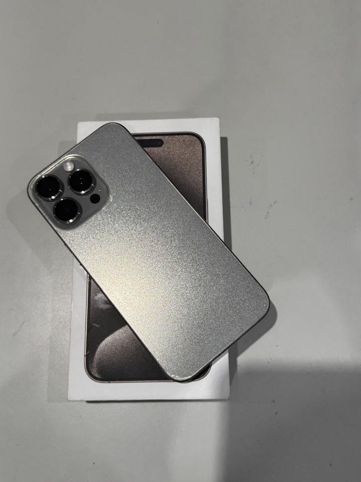 iphone 15 pro max 256G 原色鈦/全機包膜