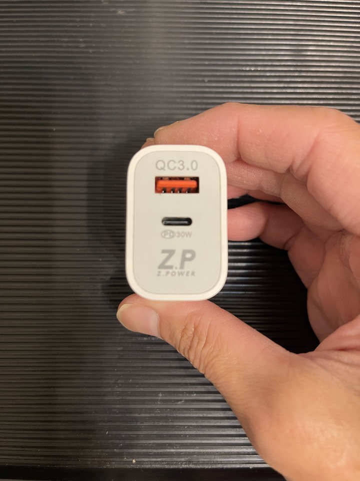 30W PD&QC3.0-雙孔快充頭