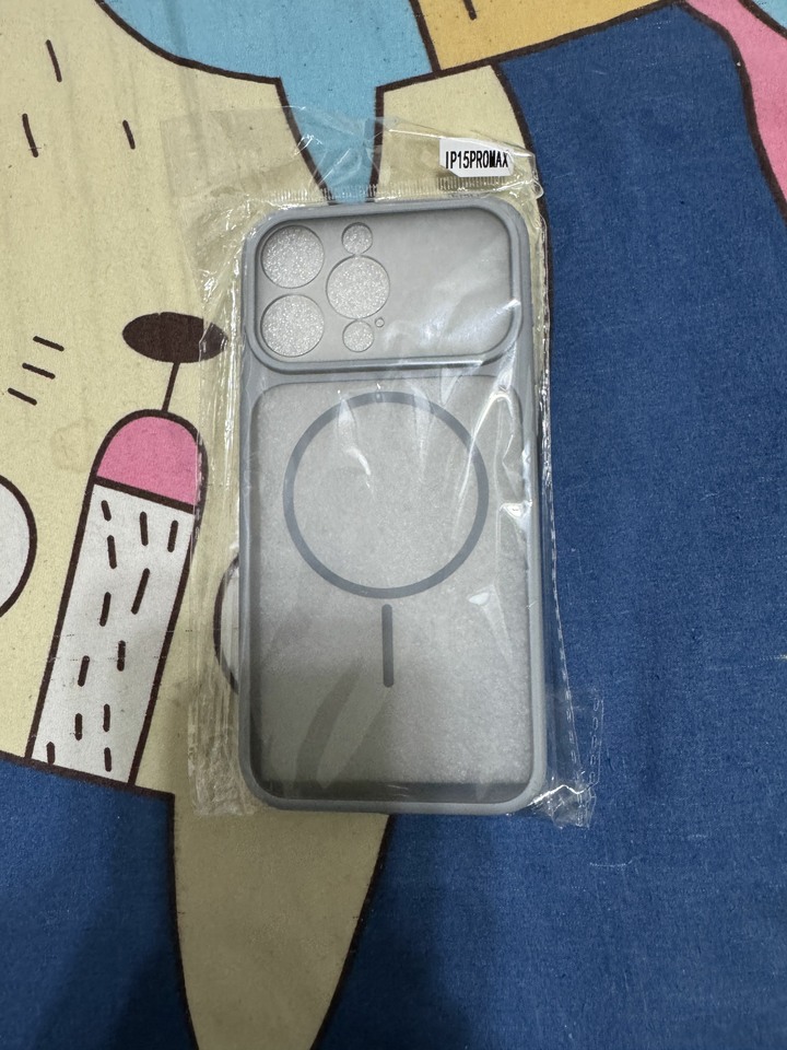 全新 iphone 15 pro max 細圈磁吸殼(親膚霧透背板)