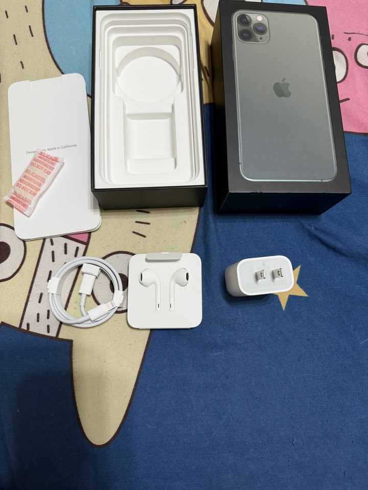 全新 iphone 原廠 20w充電頭、原廠C to L快充線、原廠Lightning耳機