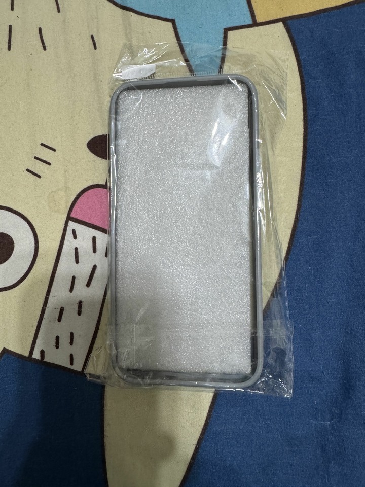 全新 iphone 15 pro max 細圈磁吸殼(親膚霧透背板)
