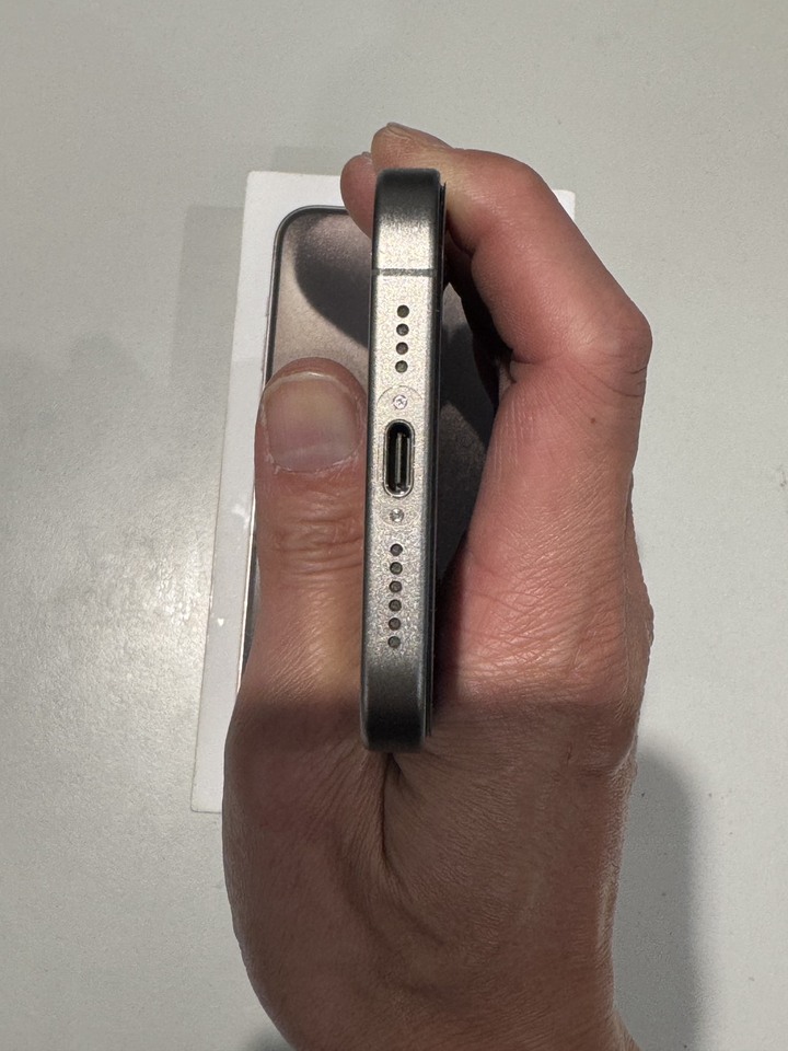 iphone 15 pro max 256G 原色/全包膜