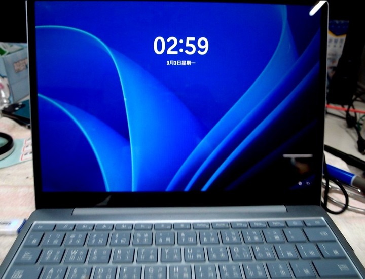 微軟 Surface Laptop Go (鎖碼機) 
