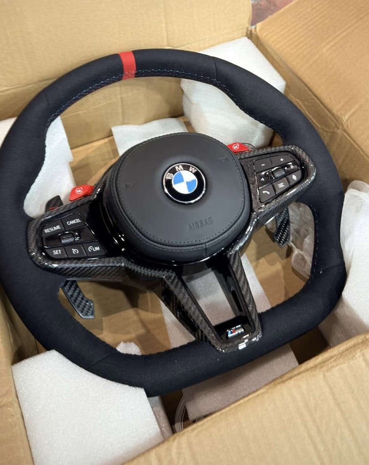 BMW F30 適用 CS Style 方向盤 4.0 平把平底方向盤 (麂皮碳纖維蓋紅定位線)