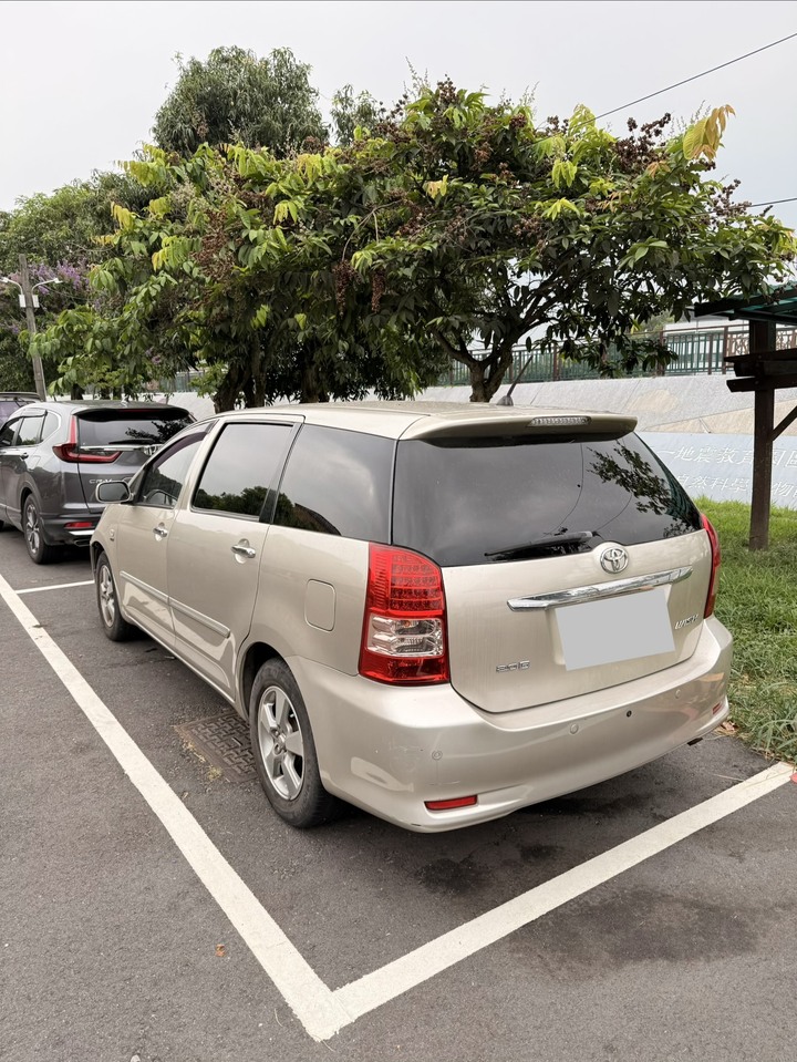 2004 WISH 2.0G 金色