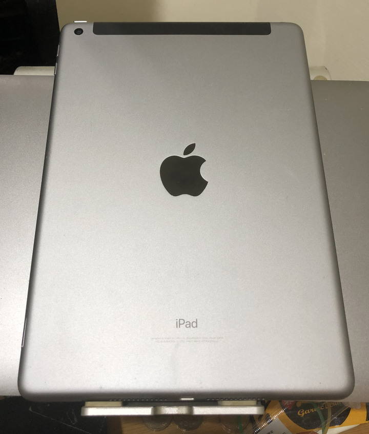 Apple iPad 5代 32GB 9.7 Wi-Fi 太空灰