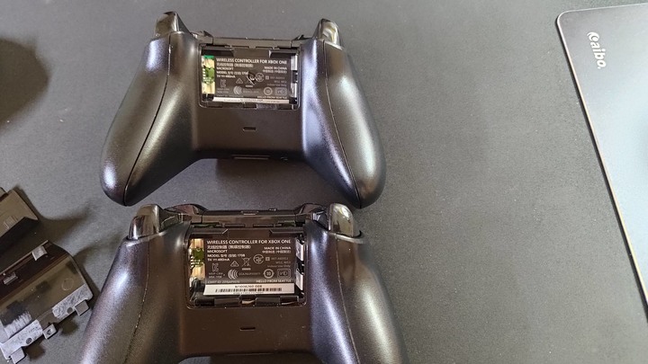 Xbox原廠搖桿(micro usb款)，2隻便宜賣。