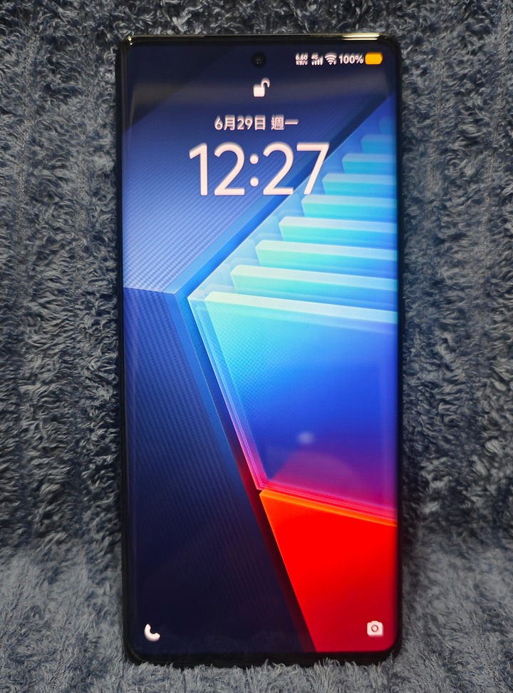 ViVo iQOO 11 Pro 16G+512G曲面屏幕6.78吋9.9成新，遊戲競技手機