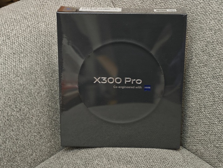 Vivo X300 Pro 16GB RAM/512 GB ROM 沙漠棕 全新 台灣代理商公司貨