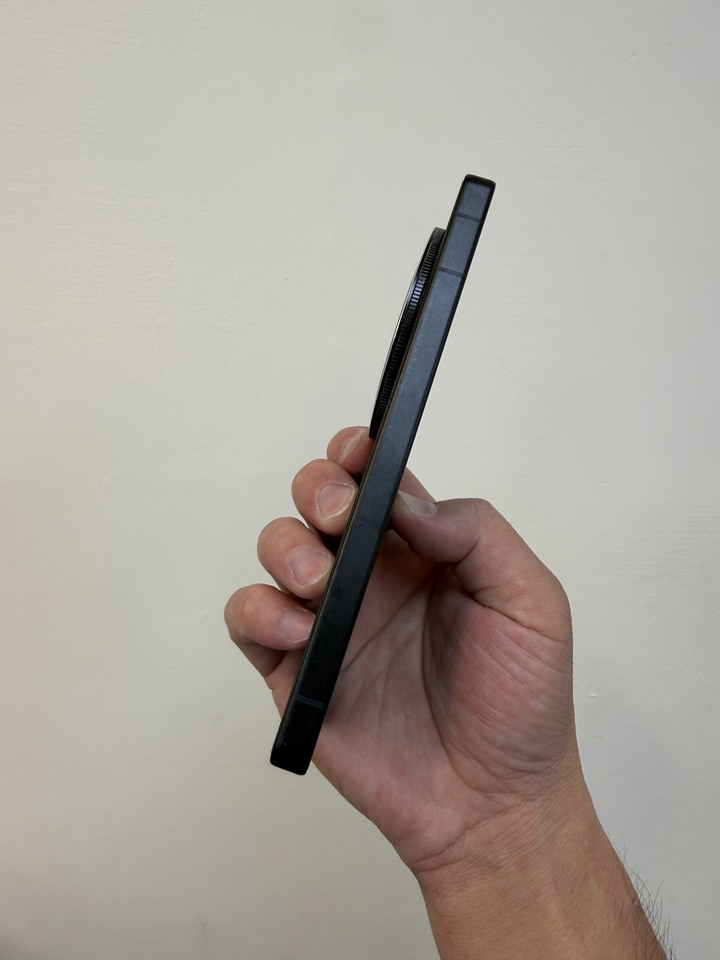 Sharp R9 pro 512g