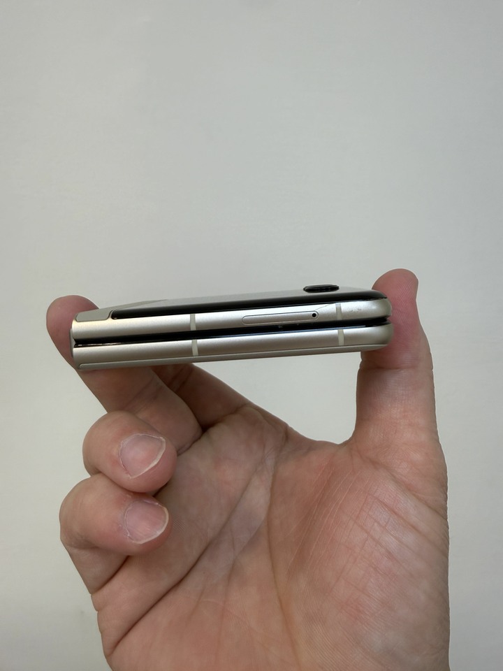 Motorola razr 50 256g