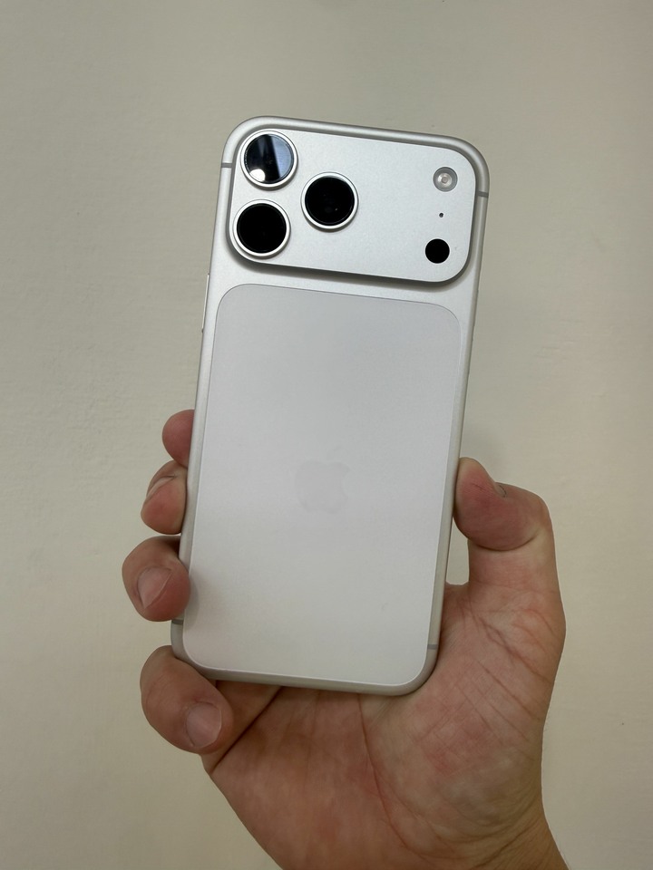 I phone 17 pro max 256g
