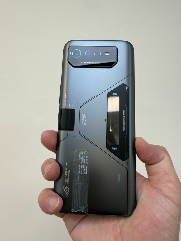 Asus Rog Phone 6D ultimate 512g