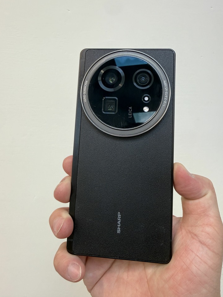 Sharp R9 pro 512g