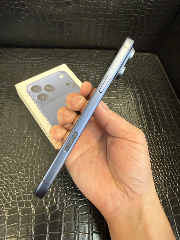 I phone 17 pro max 2T