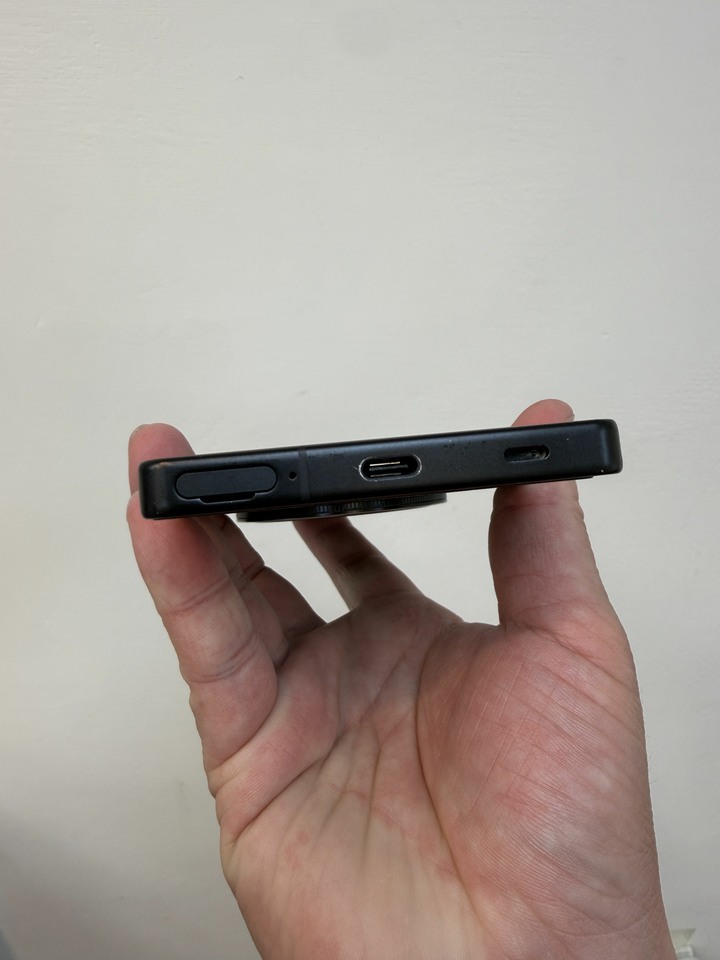 Sharp R9 pro 512g