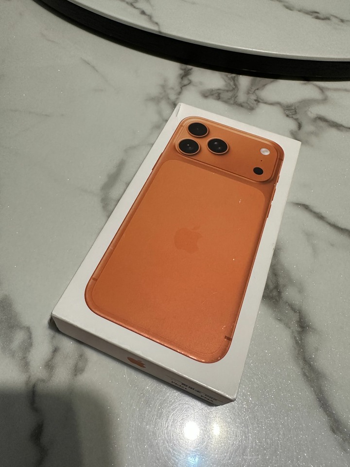 I phone 17 pro max 256全新